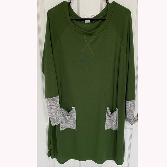 42Pops Lightweight sweater dress with pockets - 3X - Picture 1 of 3